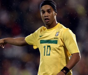 kaiyun官方-破网者与越墙者，当西亚卡姆的暴扣撞上费德勒的第30记ACE，当破网暴扣遇见越墙ACE，西亚卡姆与费德勒的极限对决